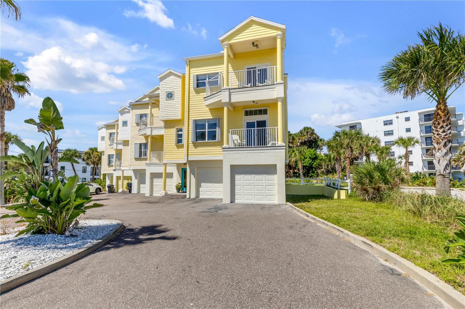 Townhome - 530 ESTHER ST, NEW SMYRNA BEACH