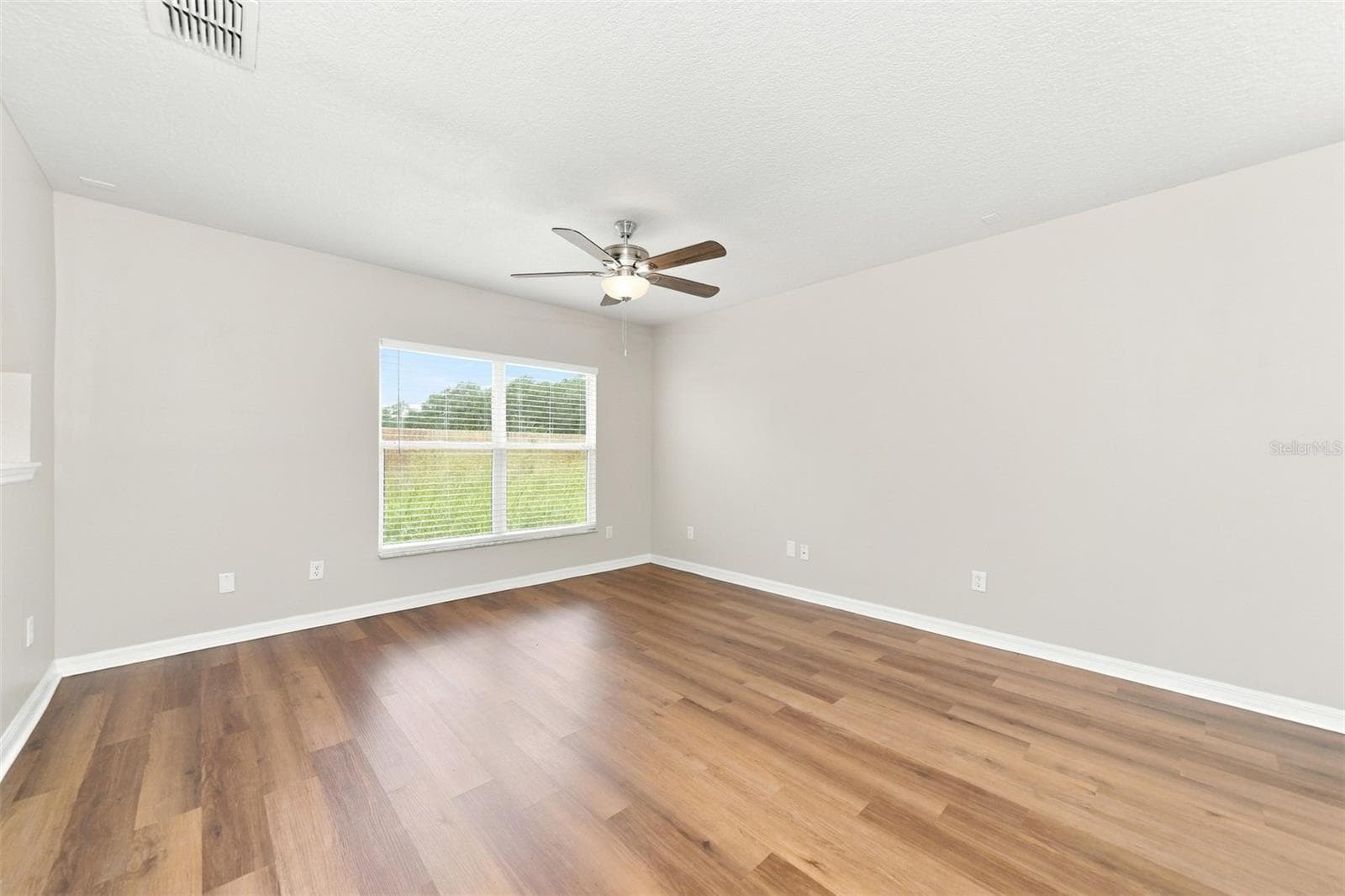 Single Family Residence at 2036 PORTCASTLE CIR, WINTER GARDEN, photo 8 of 43
