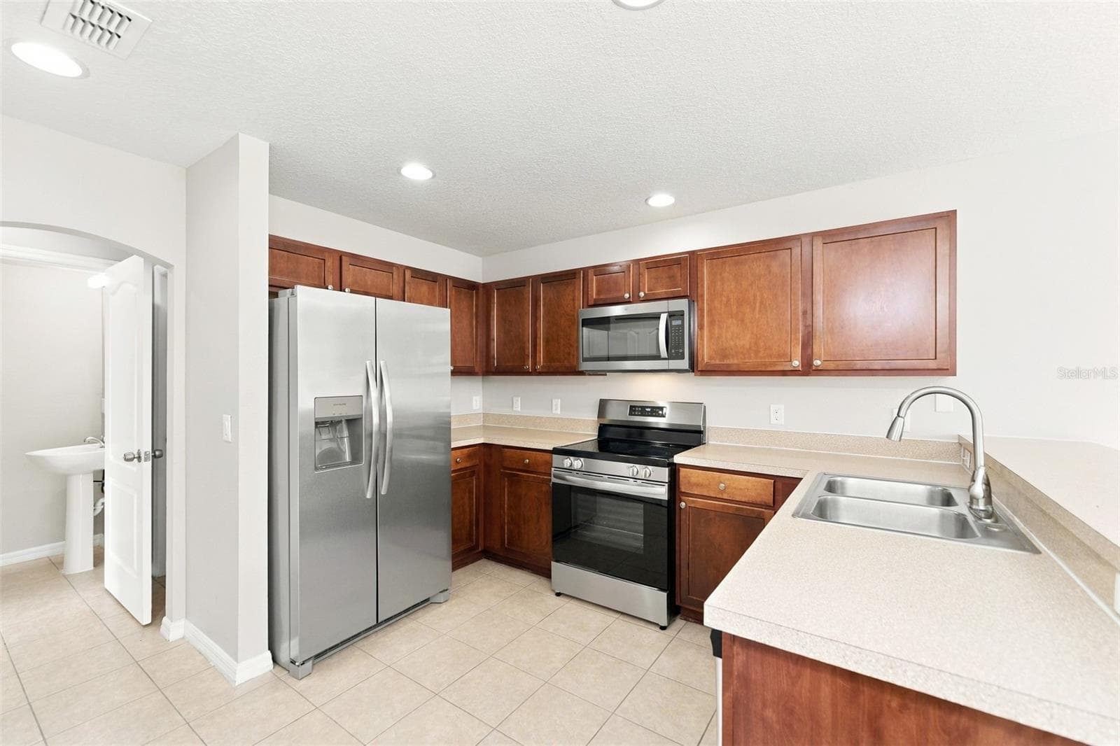 Single Family Residence at 2036 PORTCASTLE CIR, WINTER GARDEN, photo 19 of 43