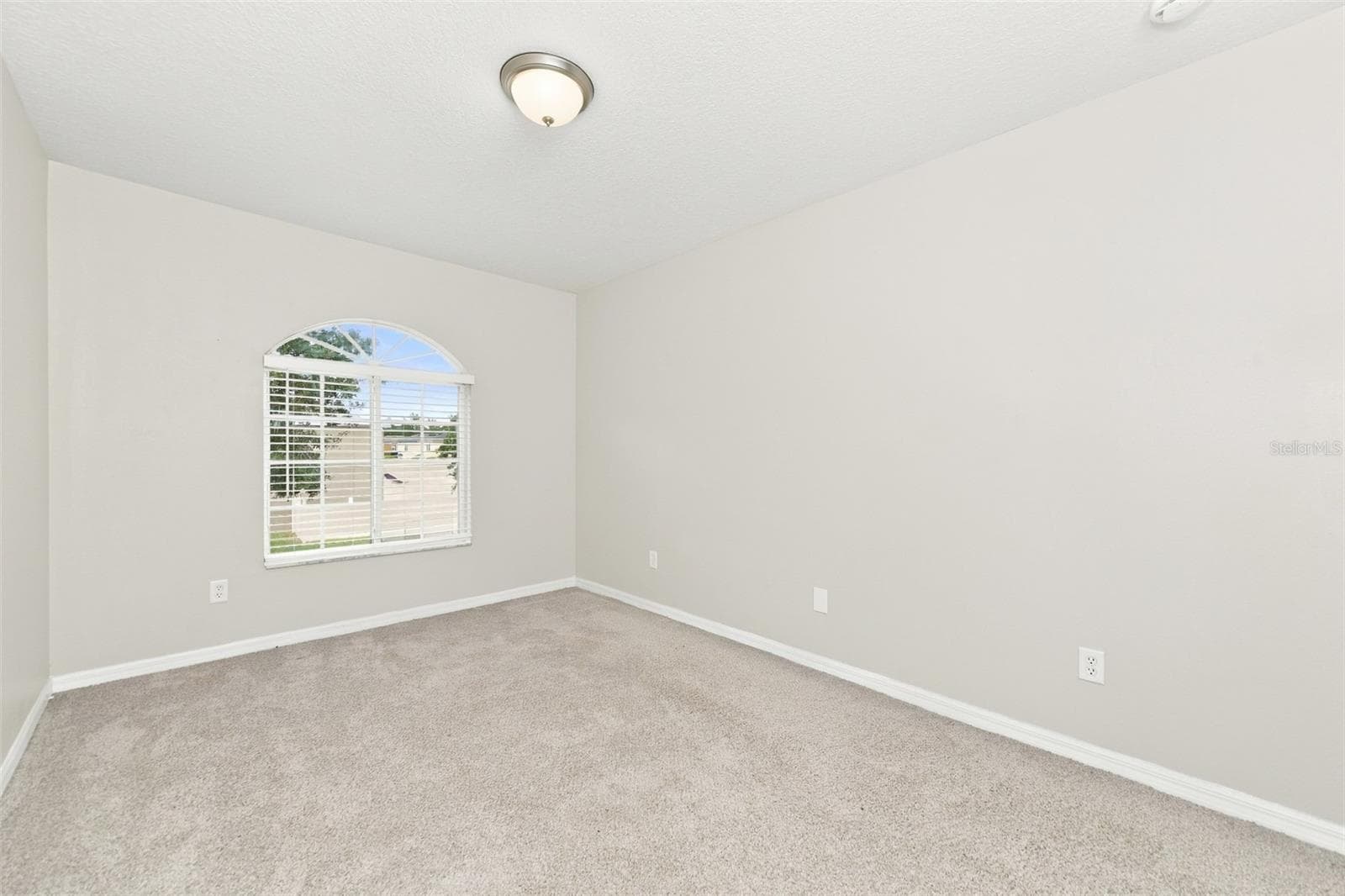 Single Family Residence at 2036 PORTCASTLE CIR, WINTER GARDEN, photo 33 of 43