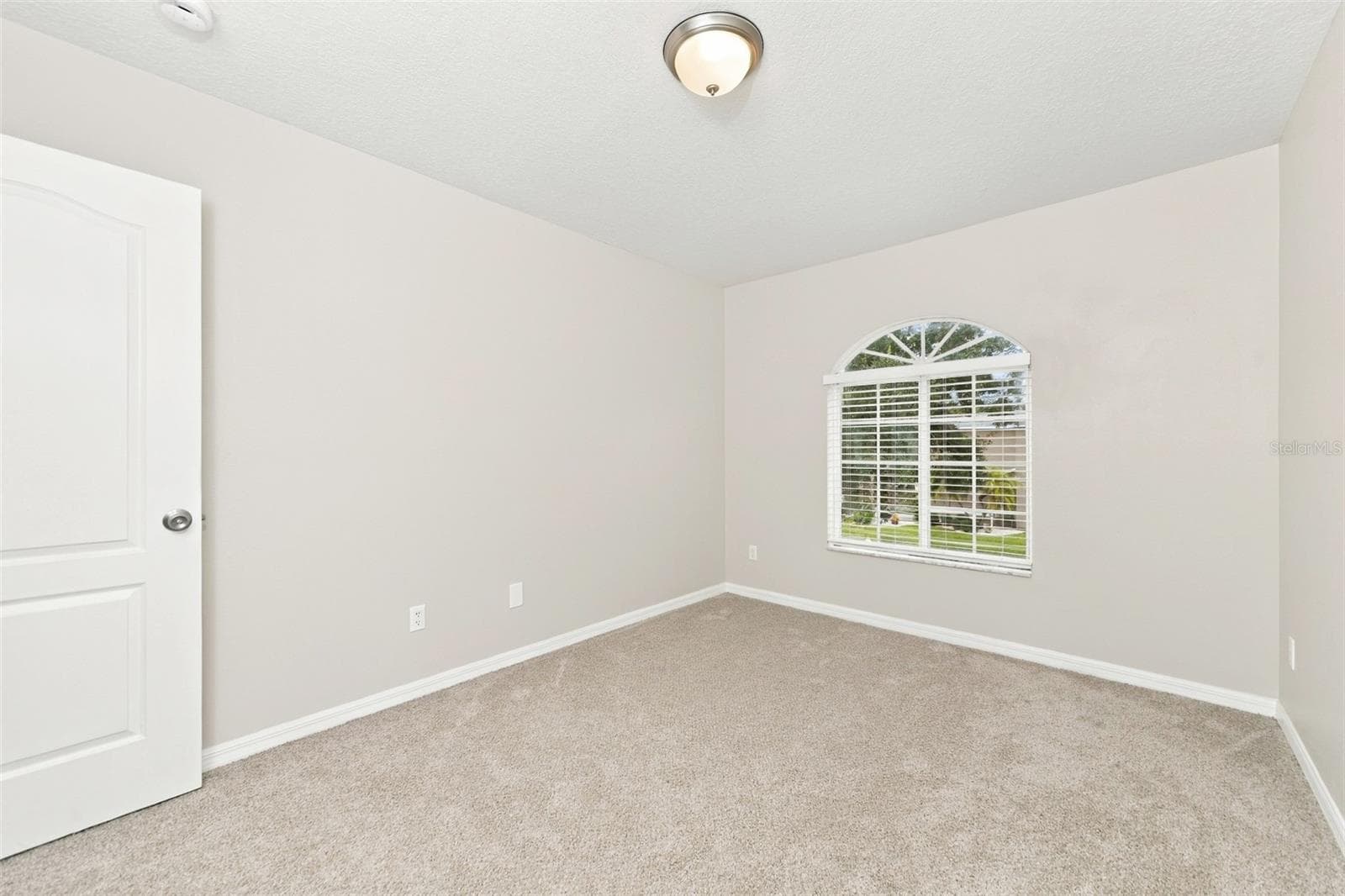Single Family Residence at 2036 PORTCASTLE CIR, WINTER GARDEN, photo 36 of 43