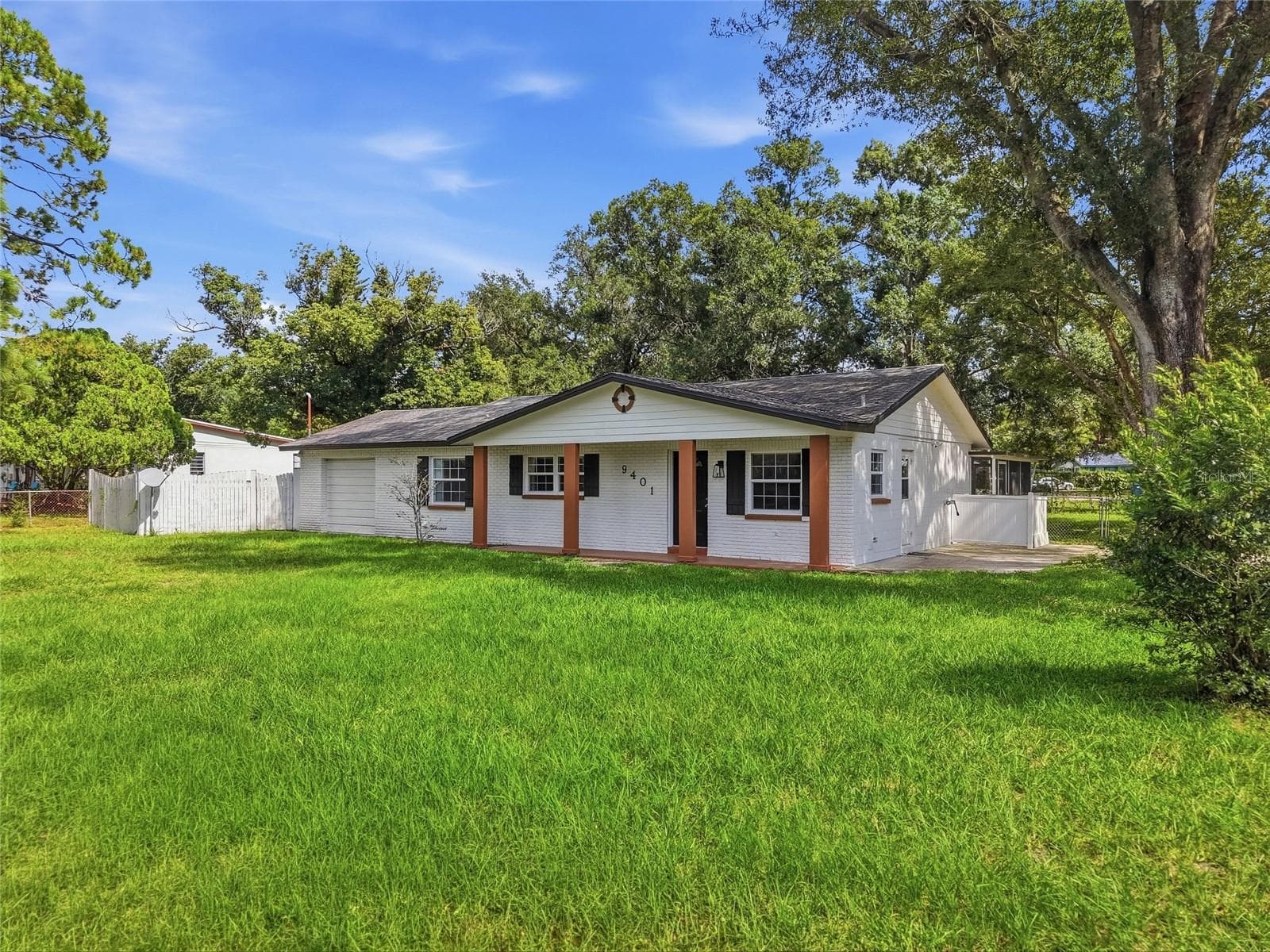Single Family Residence at 9401 N ROME CIR, TAMPA, photo 2 of 27