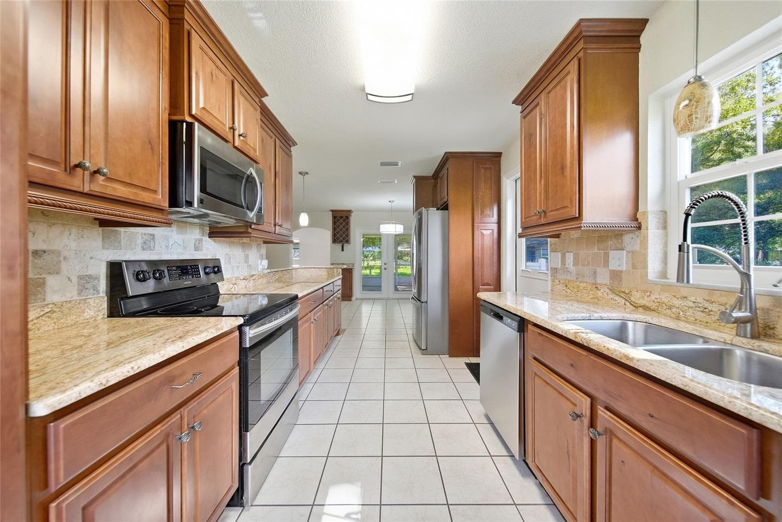Single Family Residence at 9401 N ROME CIR, TAMPA, photo 11 of 27