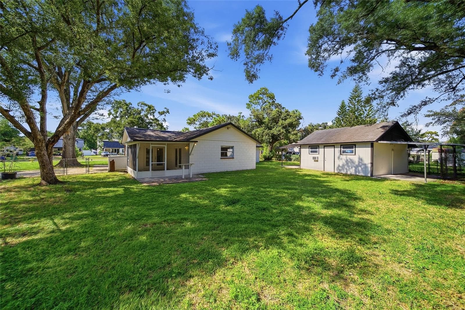Single Family Residence at 9401 N ROME CIR, TAMPA, photo 24 of 27