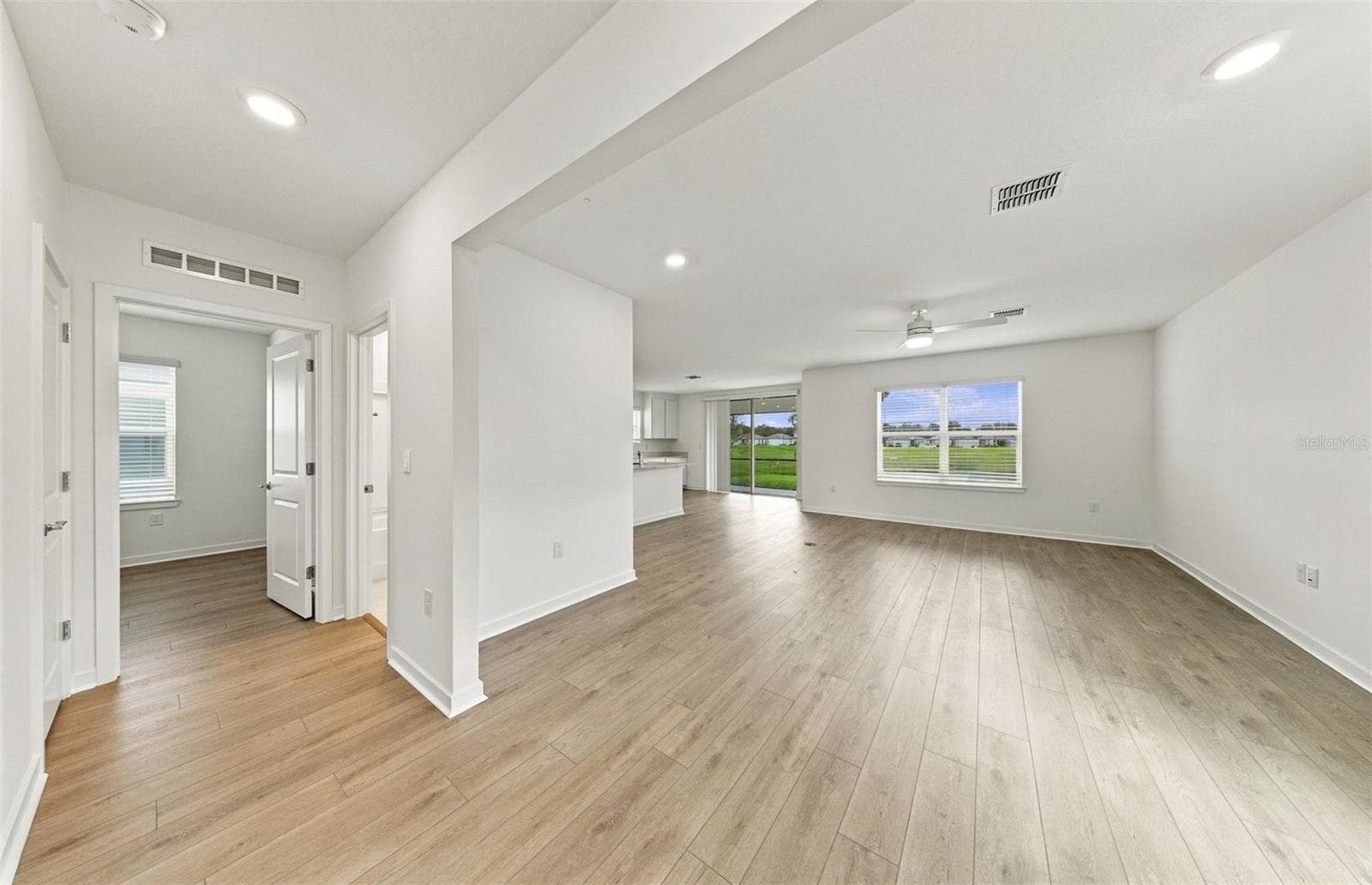 Gathering Room - 9185 NEWMONS PL, WILDWOOD