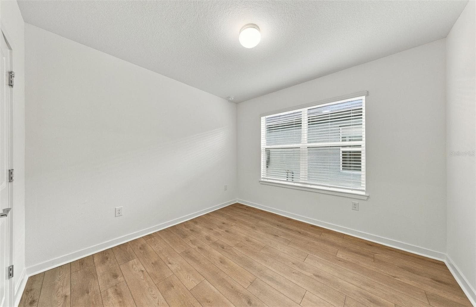 First Floor Guest Bedroom - 9185 NEWMONS PL, WILDWOOD