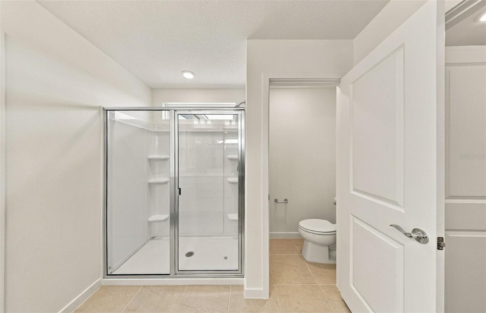 Owner's Walk-in Shower - 9185 NEWMONS PL, WILDWOOD