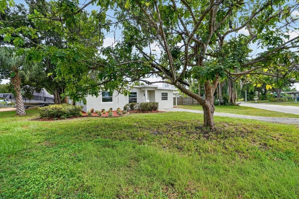 Single Family Residence at 6790 DATE PALM AVE S, ST PETERSBURG, photo 3 of 28