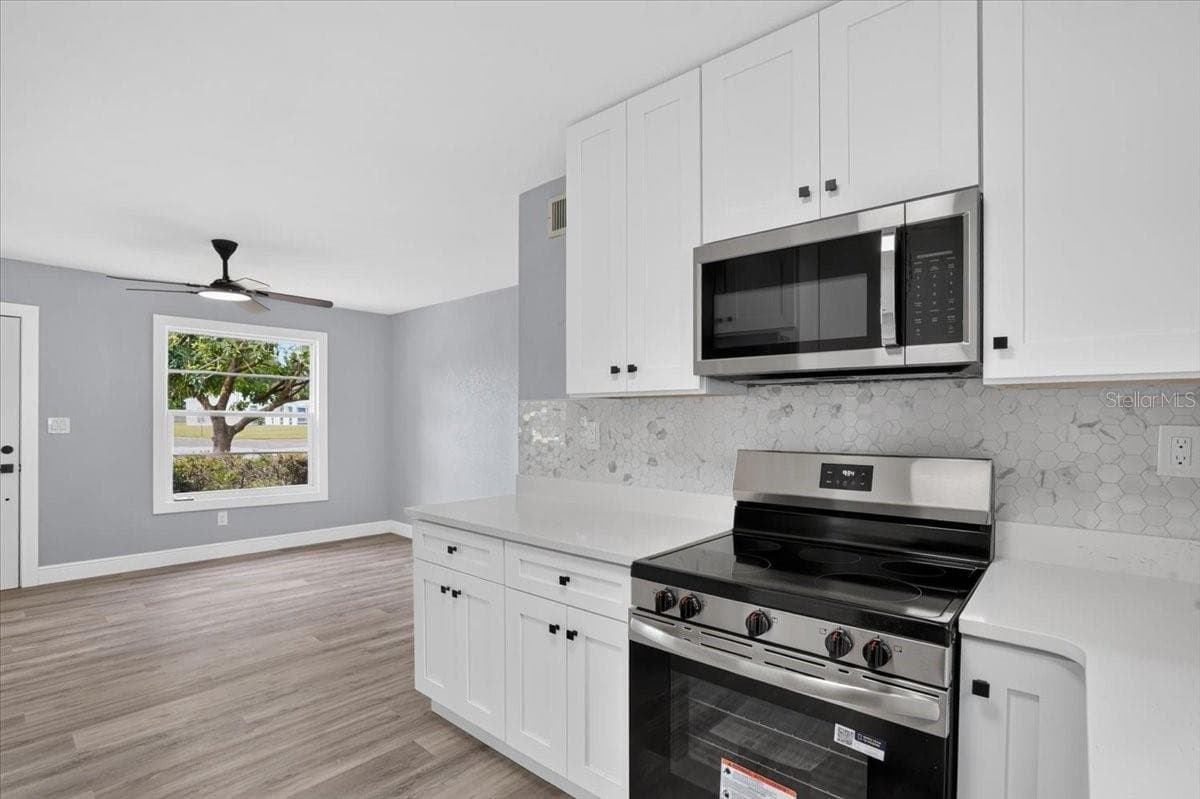Single Family Residence at 6790 DATE PALM AVE S, ST PETERSBURG, photo 10 of 28