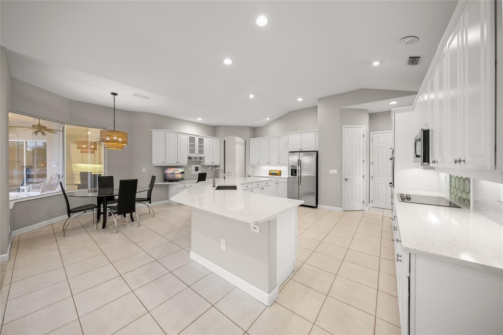 Single Family Residence at 9075 MISTY CREEK DR, SARASOTA, photo 11 of 86