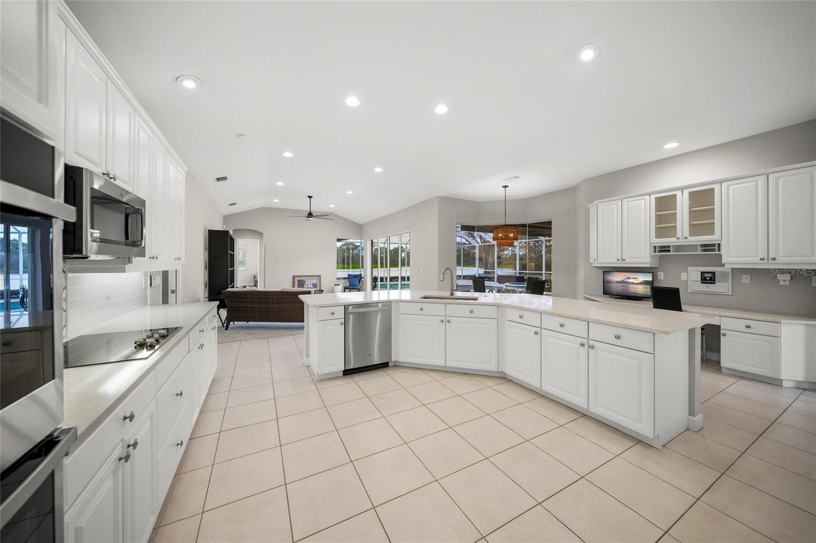 Single Family Residence at 9075 MISTY CREEK DR, SARASOTA, photo 14 of 86