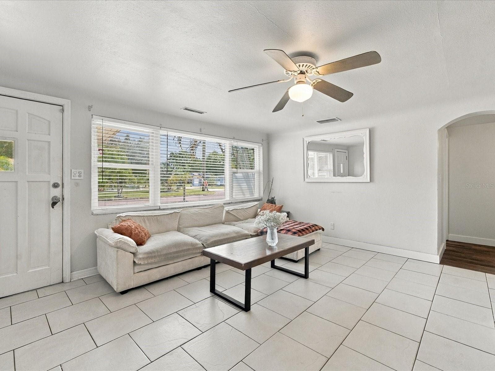 Living Room - 1525 56TH ST S, GULFPORT