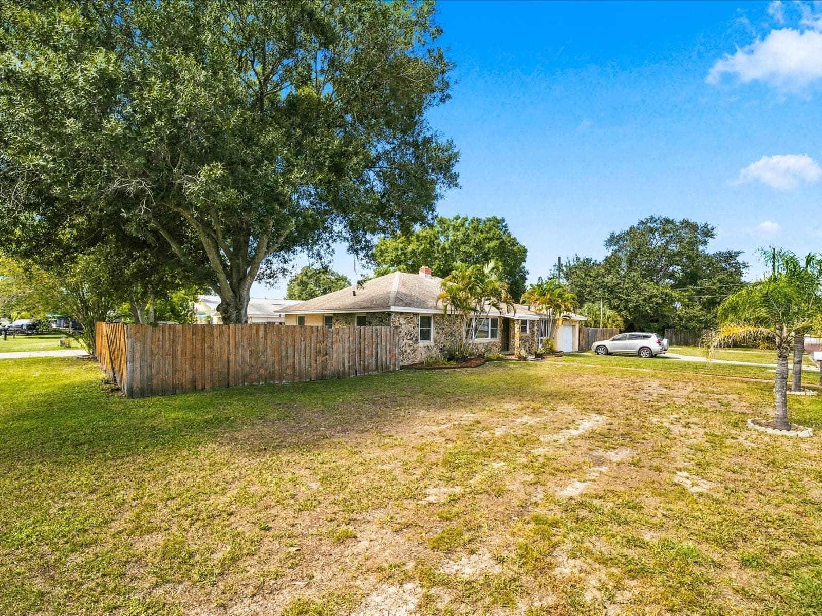 Front/Side Yard - 1525 56TH ST S, GULFPORT