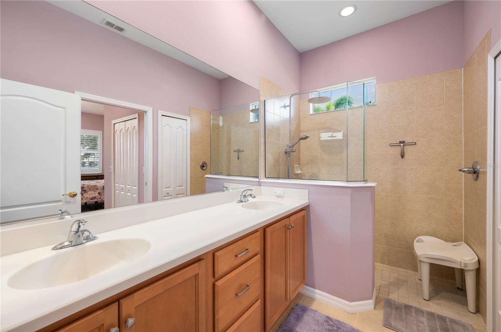Ensuite bath has dual sinks, corian counters - 24024 BUCKINGHAM WAY, PORT CHARLOTTE