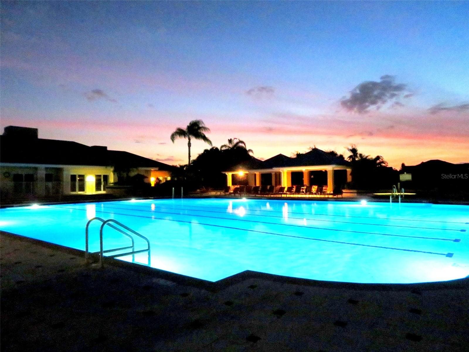 Evening pool lighting, lovely - 24024 BUCKINGHAM WAY, PORT CHARLOTTE