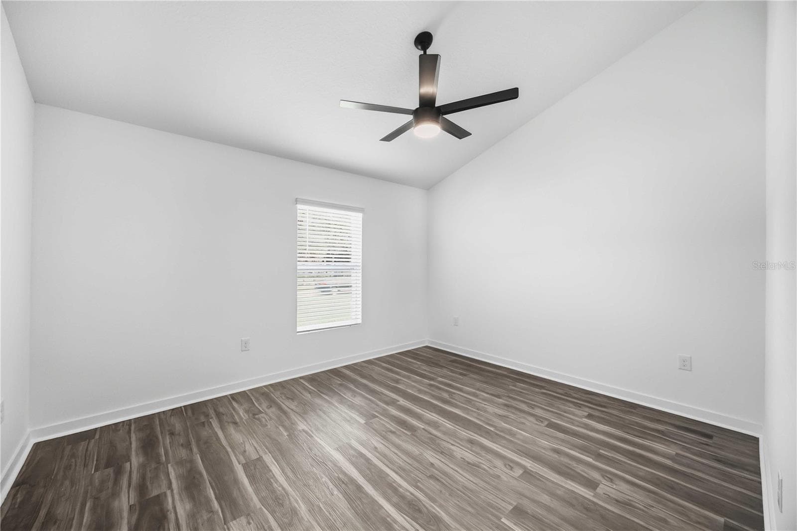 Single Family Residence at 1665 KIRKWOOD ST, NORTH PORT, photo 10 of 18