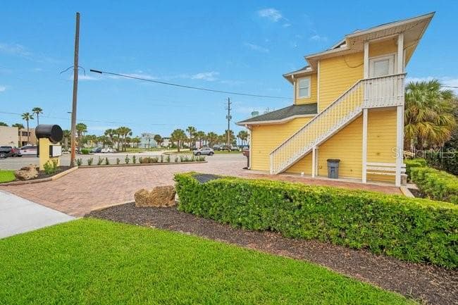 Mixed Use at 813 A1A, NEW SMYRNA BEACH, photo 18 of 55