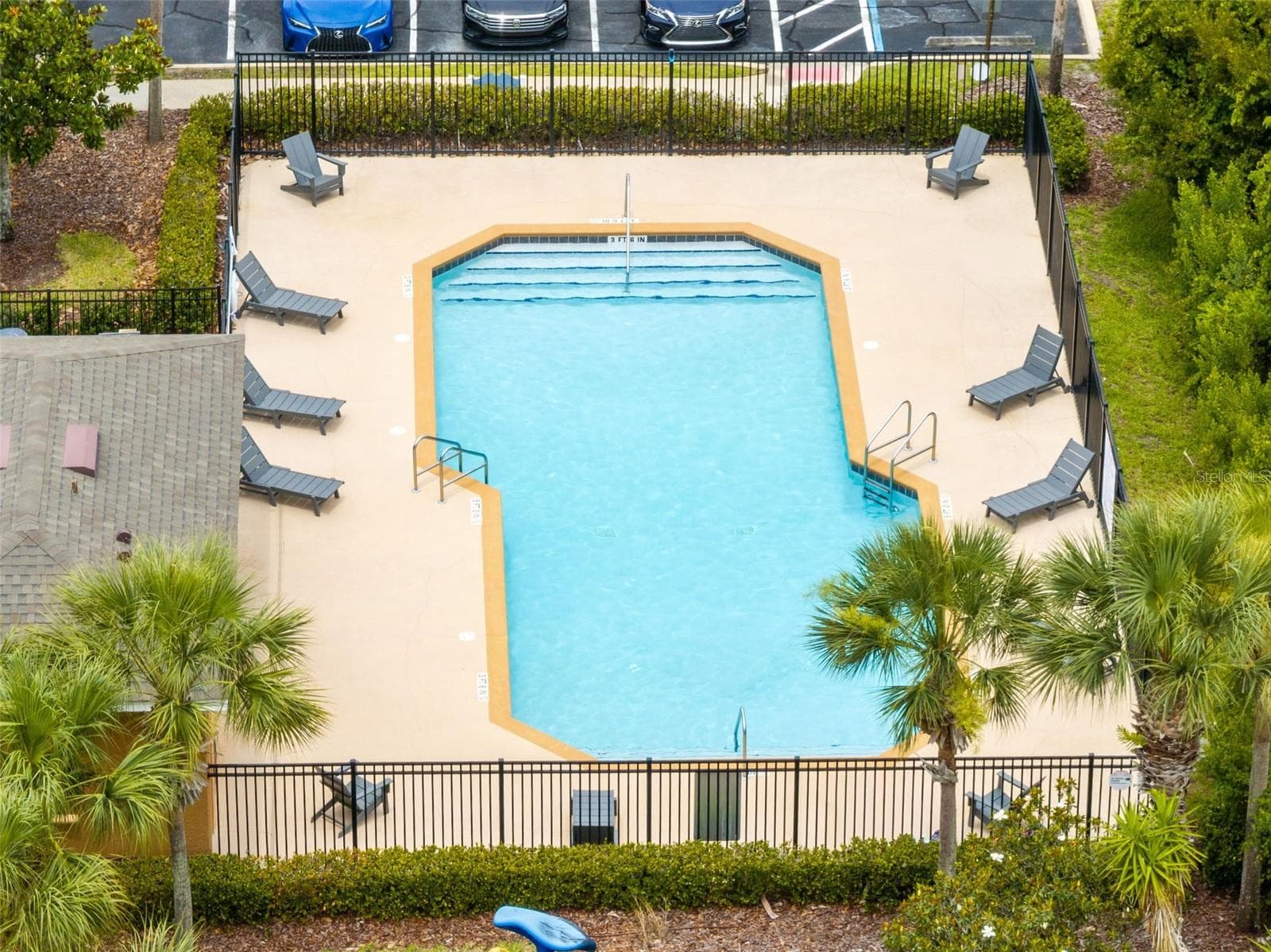 Community pool - 4231 TRIDENT PT, OVIEDO