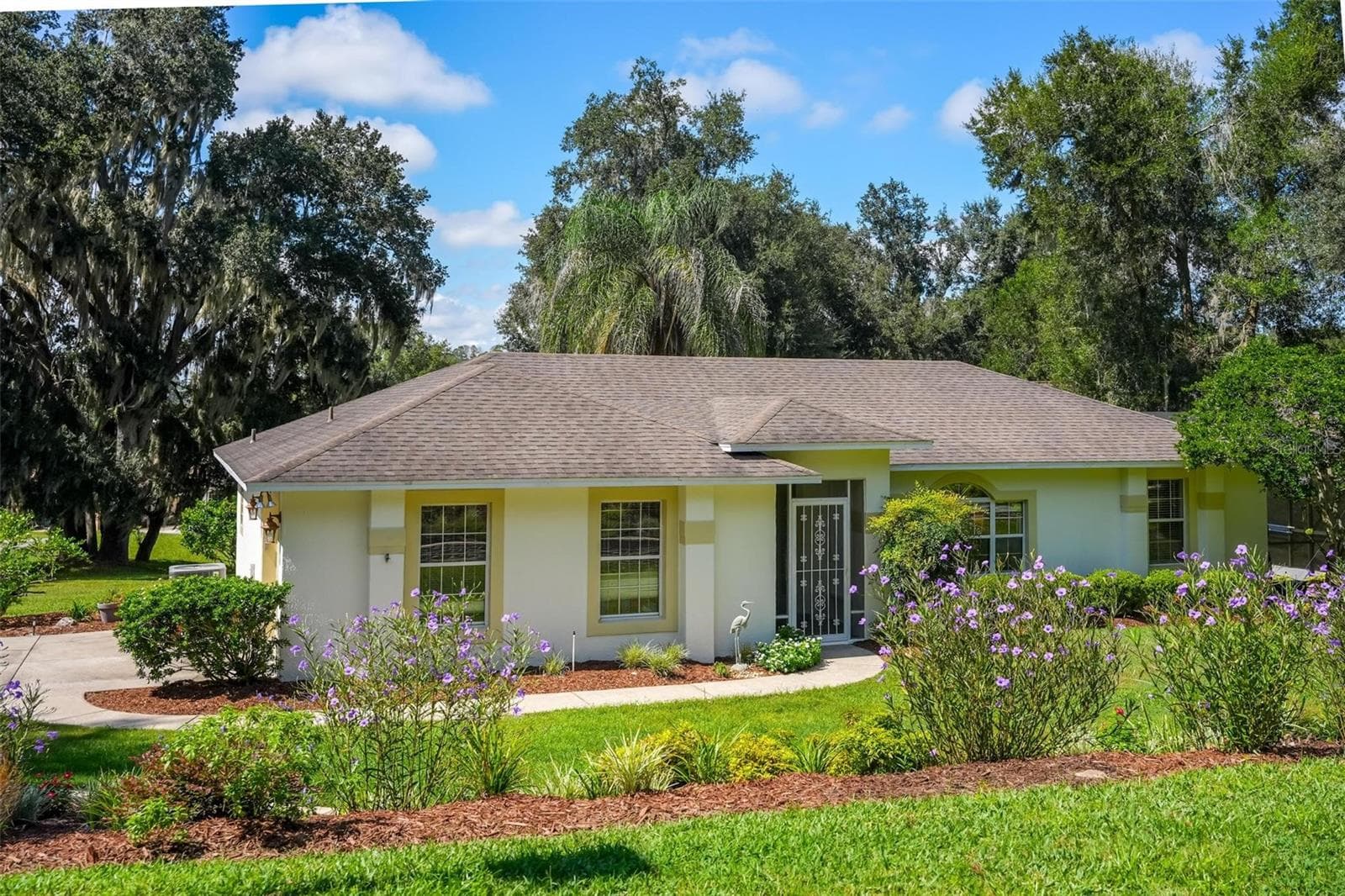 Front - 211 HANGING MOSS LN, LADY LAKE
