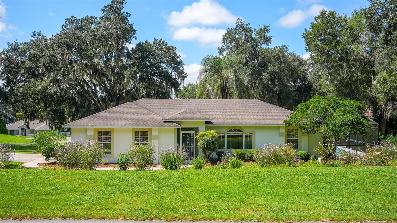 Front - 211 HANGING MOSS LN, LADY LAKE