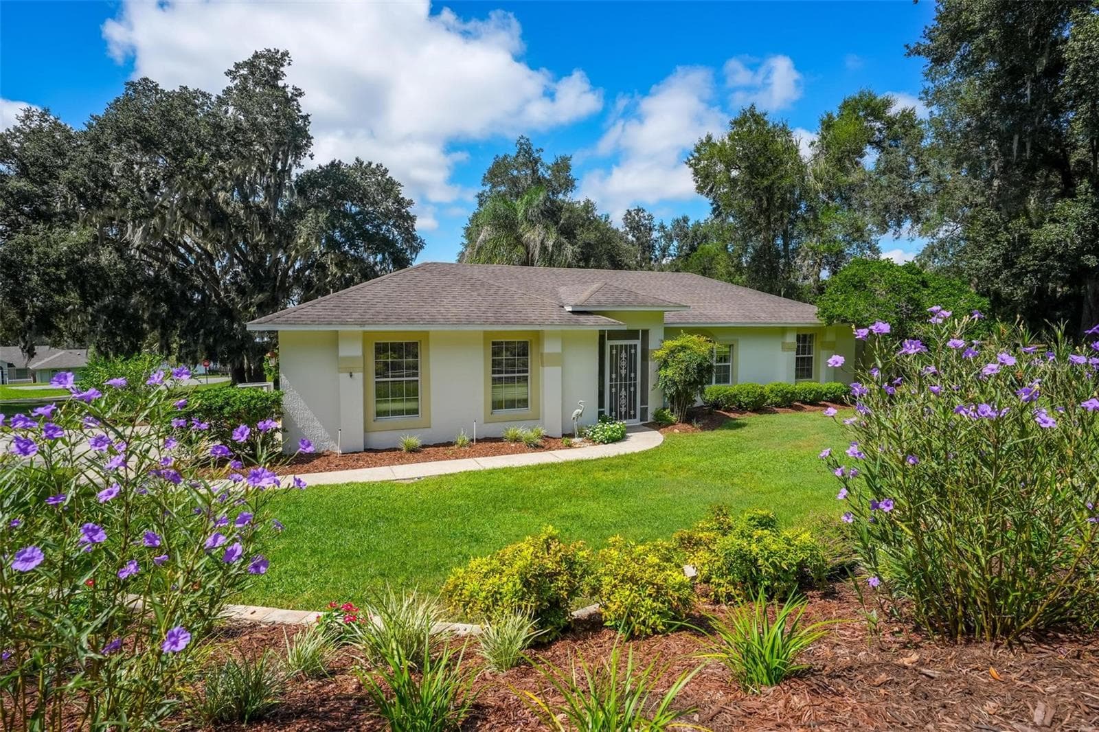 Front - 211 HANGING MOSS LN, LADY LAKE