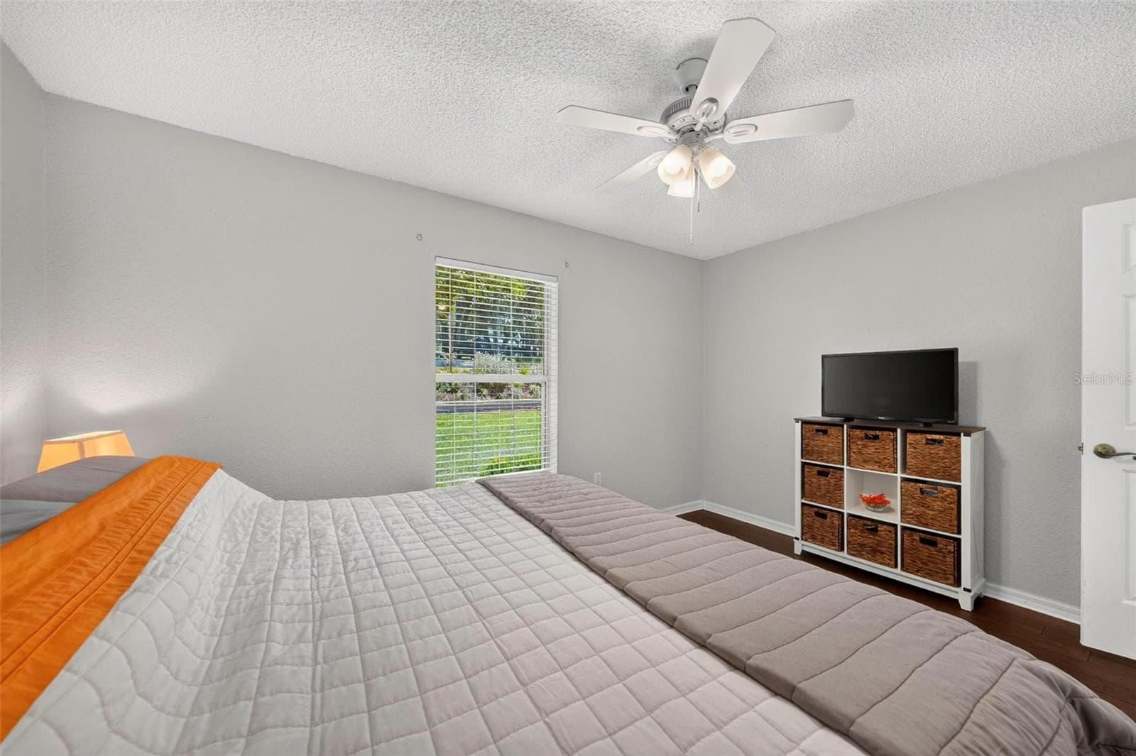 Guest 2nd bedroom - 211 HANGING MOSS LN, LADY LAKE