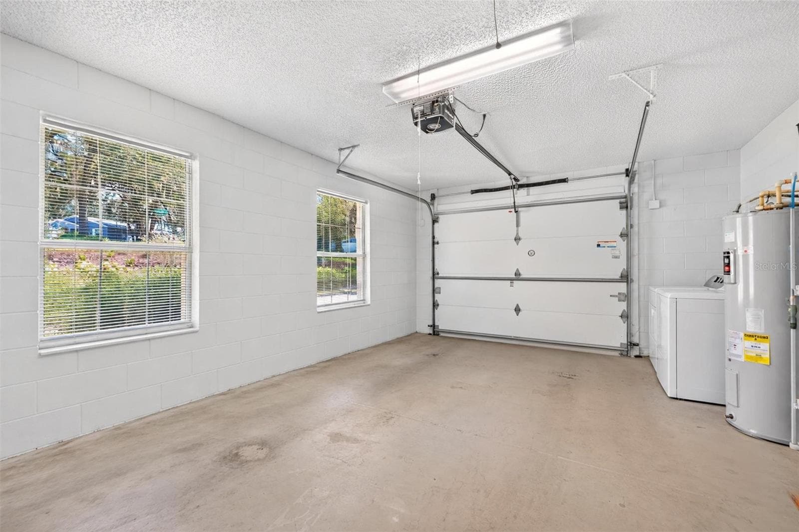 Garage - 211 HANGING MOSS LN, LADY LAKE