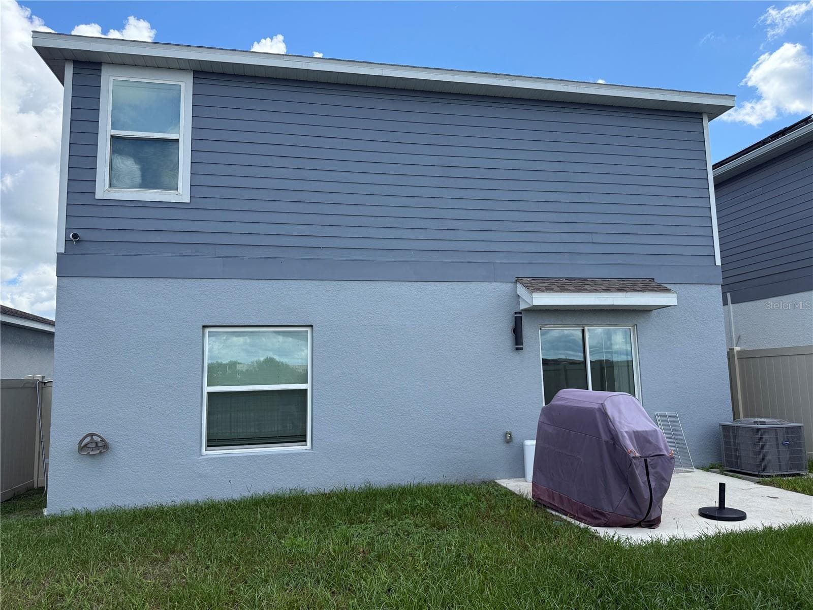 Single Family Residence at 1418 AUSTIN ST, WINTER HAVEN, photo 2 of 3