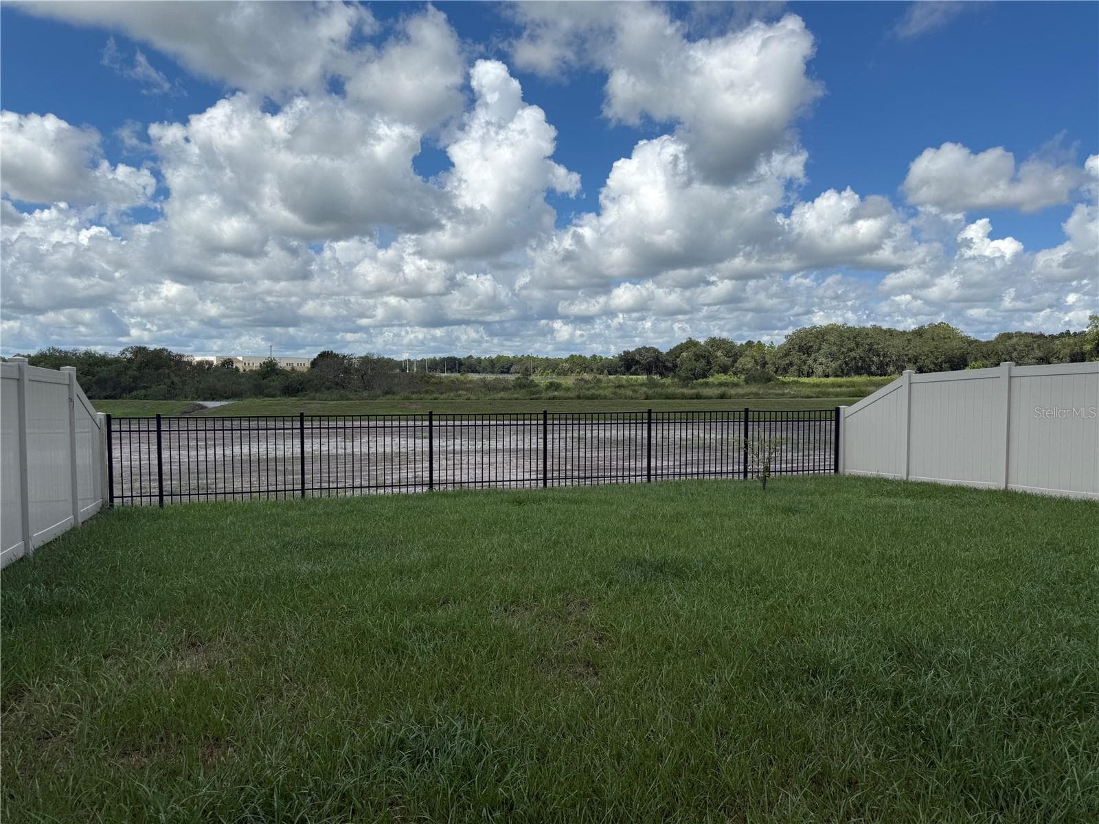 Single Family Residence at 1418 AUSTIN ST, WINTER HAVEN, photo 3 of 3