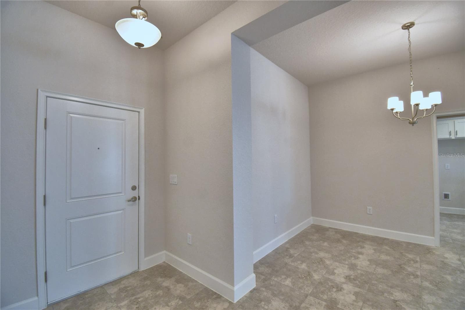 Single Family Residence at 4511 SUNDEW LN, AUBURNDALE, photo 3 of 33