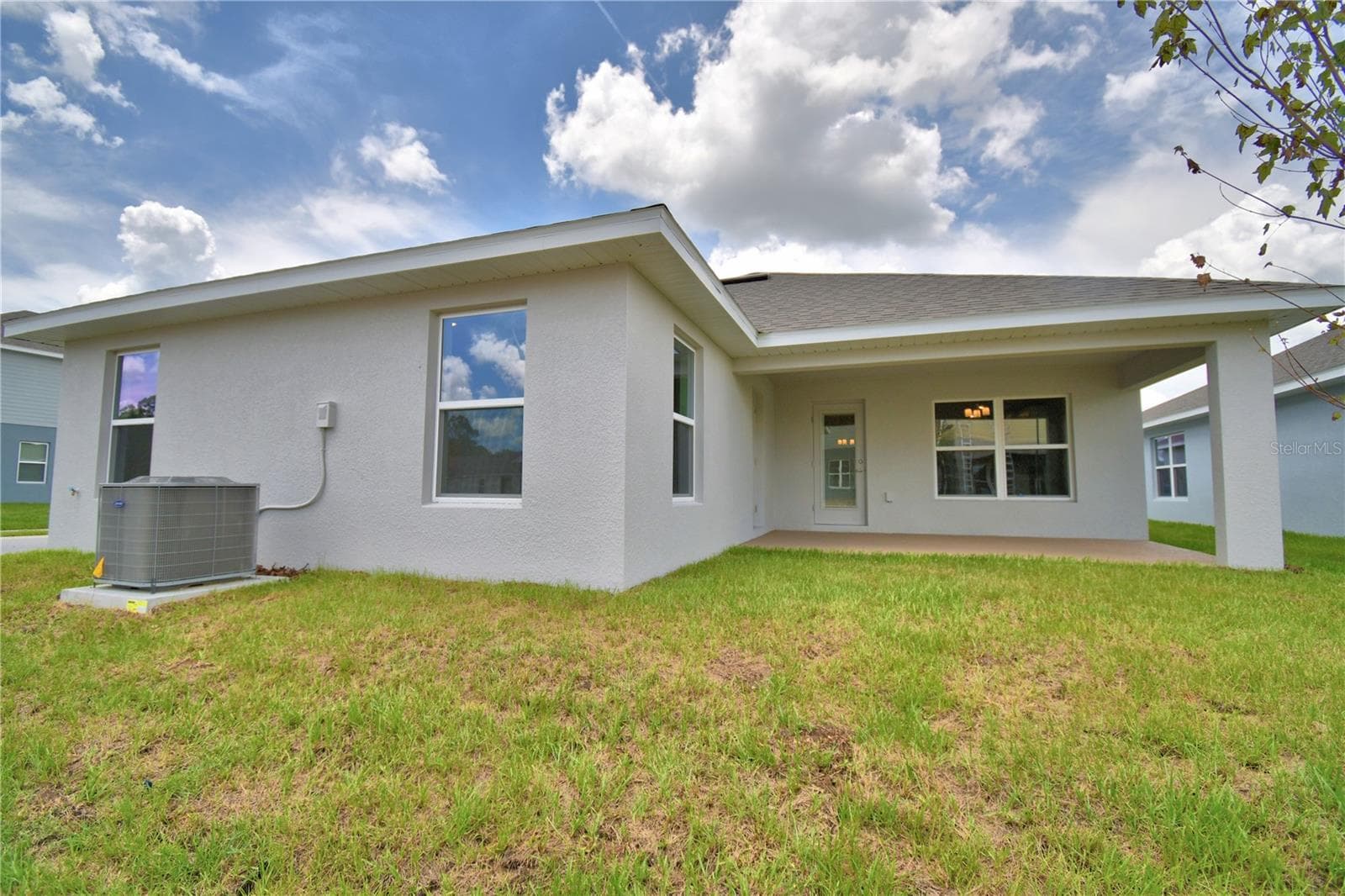 All photos are of a finished model. Colors and finishes may vary. - 4511 SUNDEW LN, AUBURNDALE