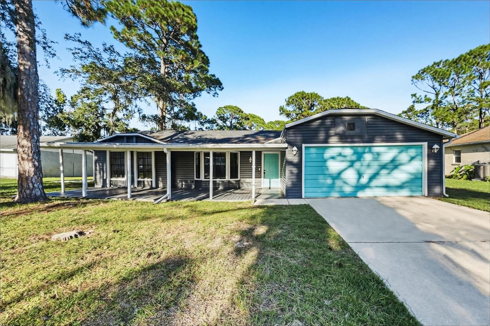 2727 BANYAN DR