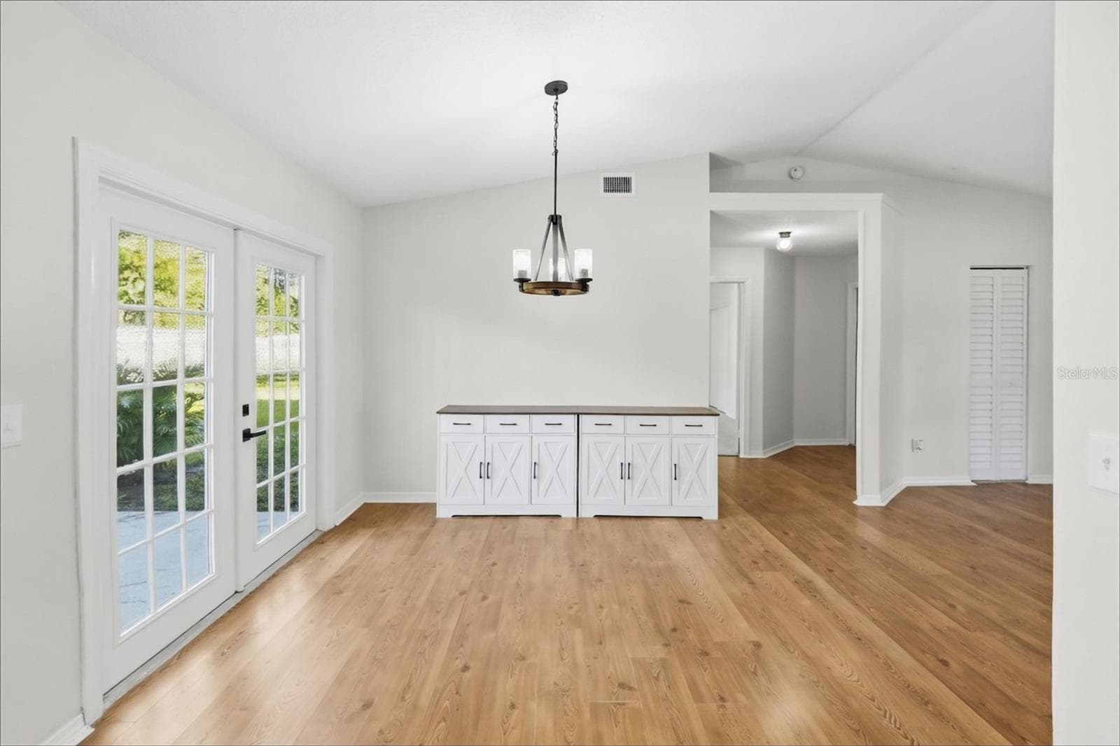 Single Family Residence at 2727 BANYAN DR, EDGEWATER, photo 4 of 15