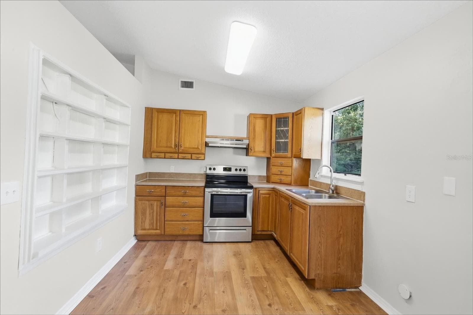 Single Family Residence at 2727 BANYAN DR, EDGEWATER, photo 5 of 15