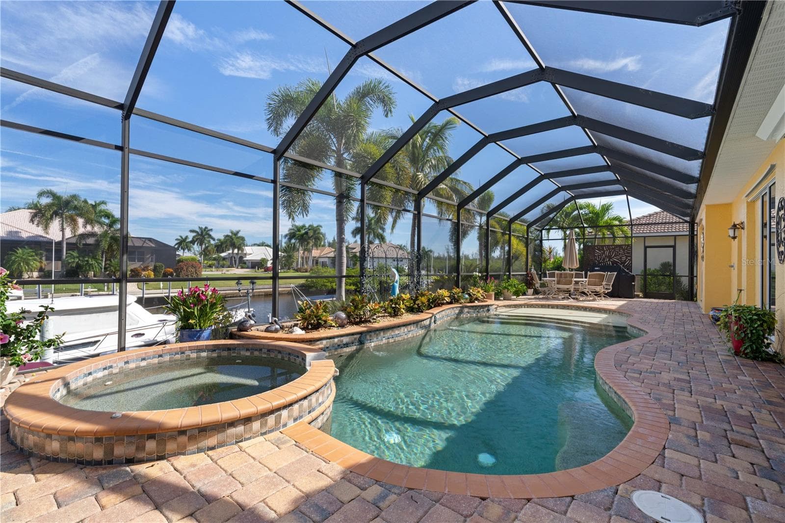 Pool w/attached spa - 1448 KIWI CT, PUNTA GORDA
