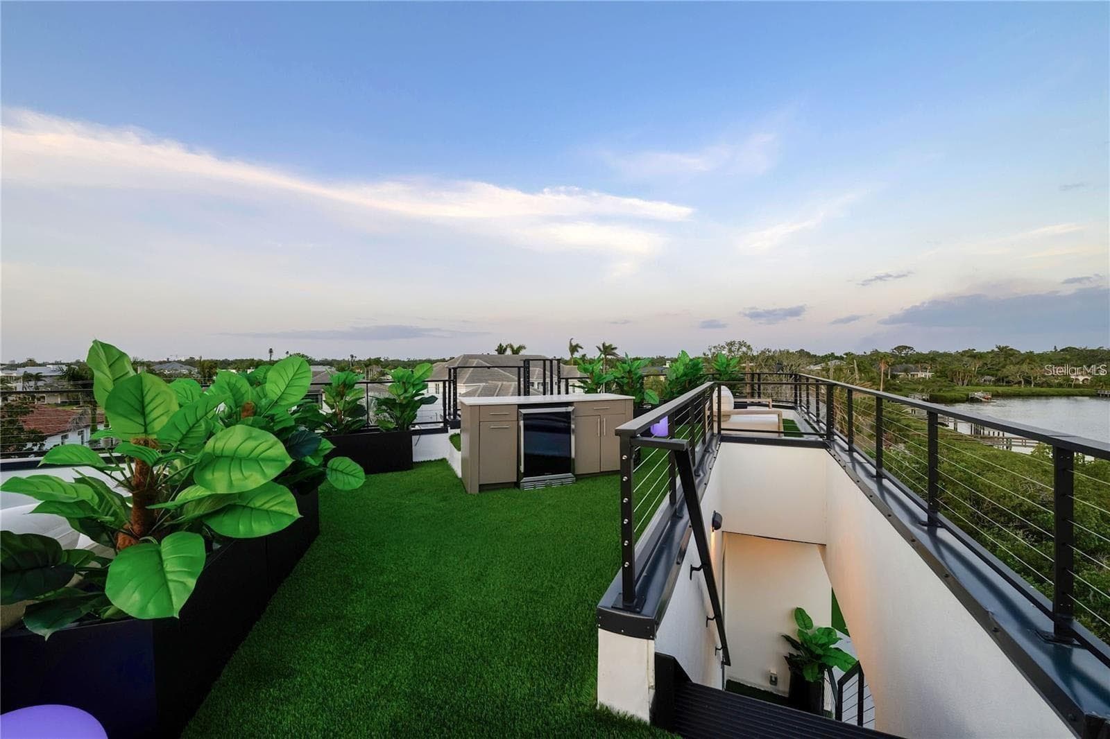 Rooftop deck with beverage center - 1406 TANGIER WAY, SARASOTA