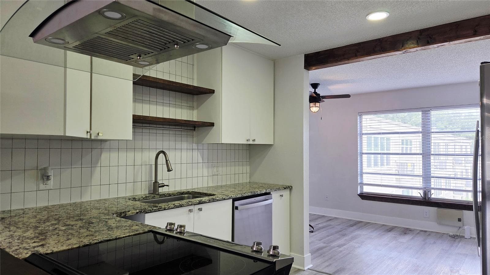 Condominium at 2286 MEXICAN WAY #52, CLEARWATER, photo 4 of 63