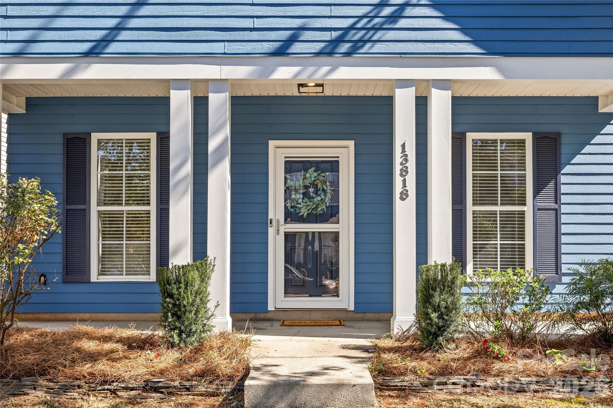 Single Family Residence at 13818 Carleen Way, Charlotte, photo 4 of 43