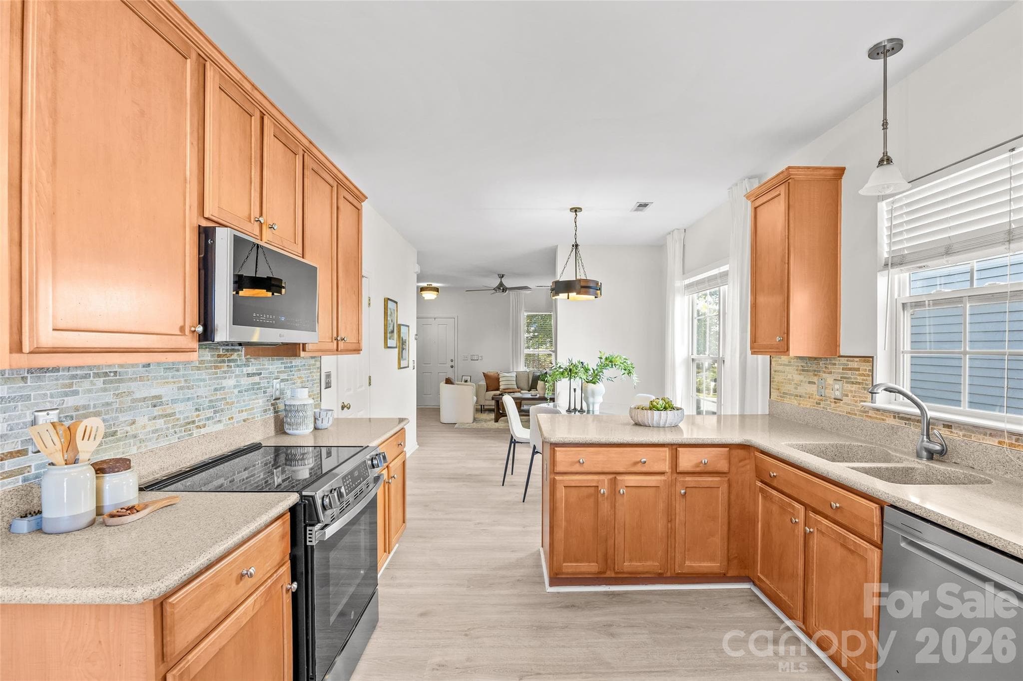 Single Family Residence at 13818 Carleen Way, Charlotte, photo 12 of 43