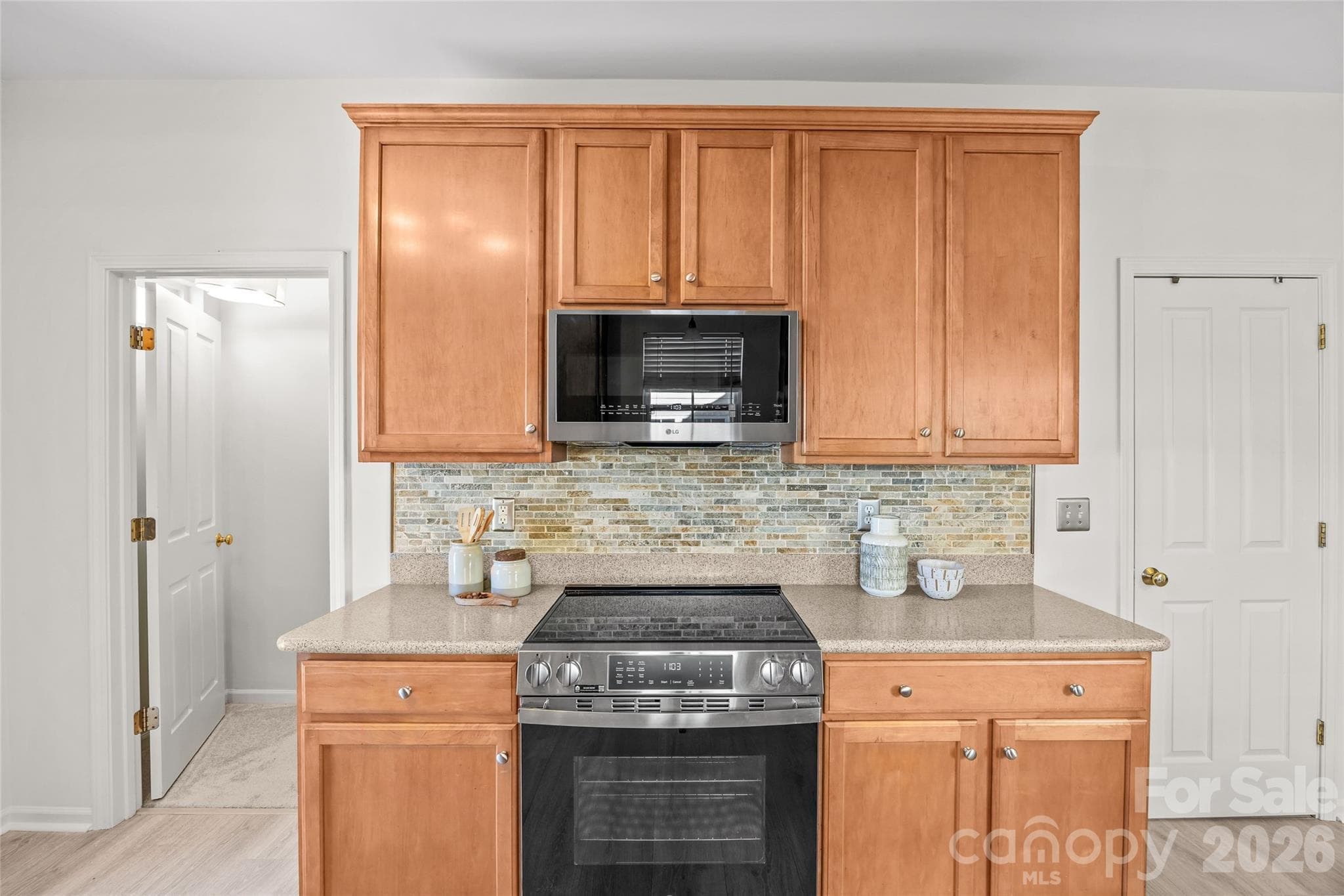 Single Family Residence at 13818 Carleen Way, Charlotte, photo 14 of 43