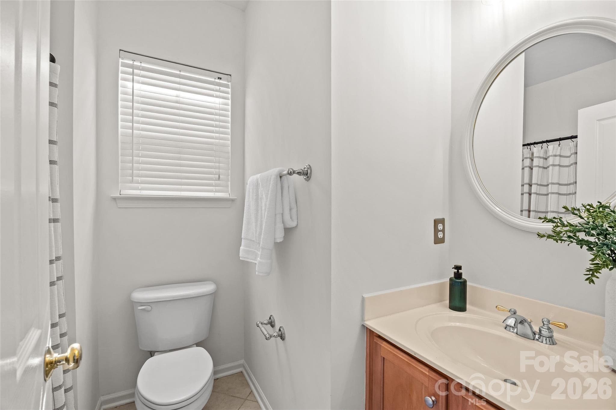Single Family Residence at 13818 Carleen Way, Charlotte, photo 19 of 43