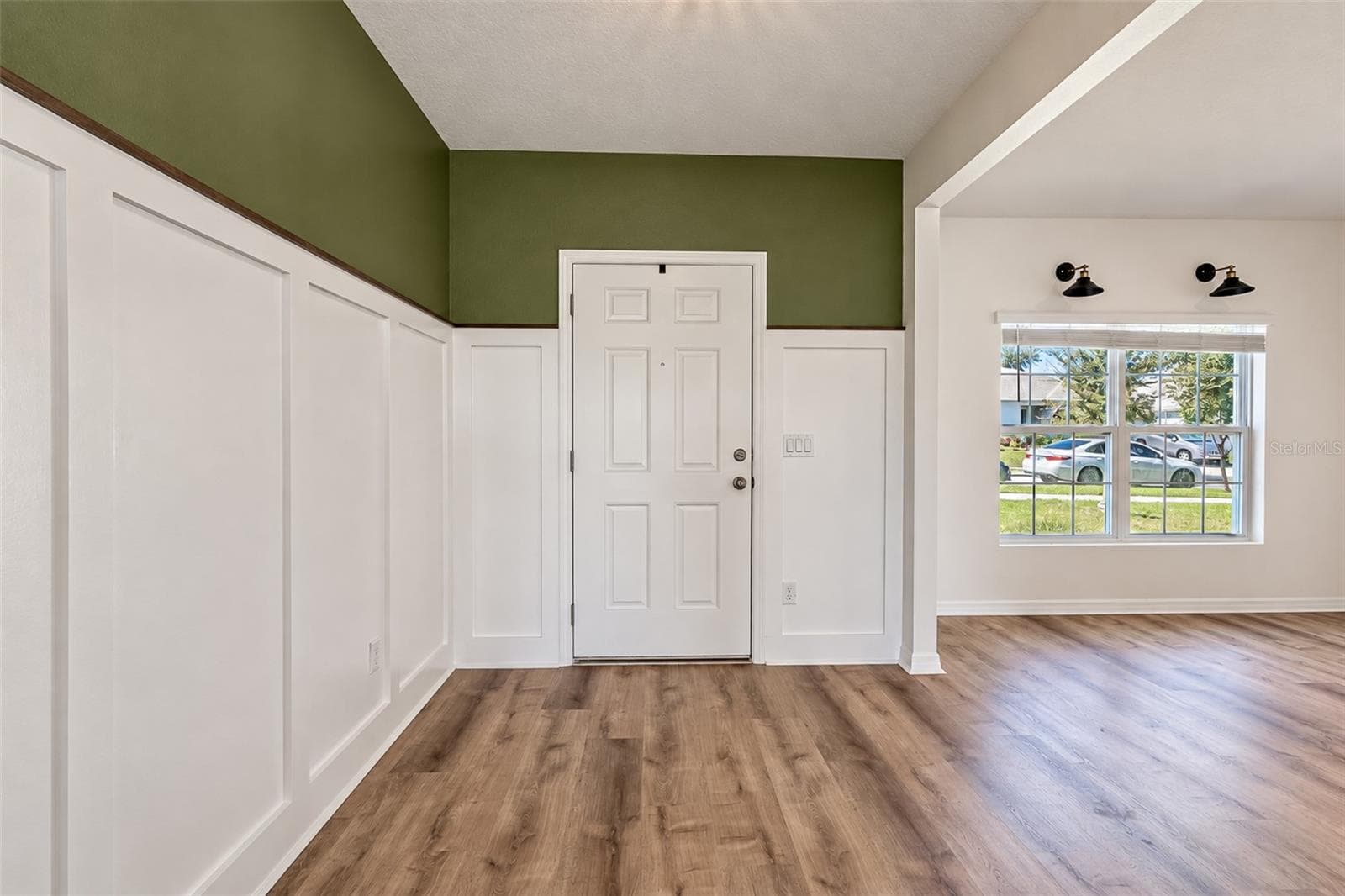 Single Family Residence at 585 BLACK EAGLE DR, GROVELAND, photo 6 of 56