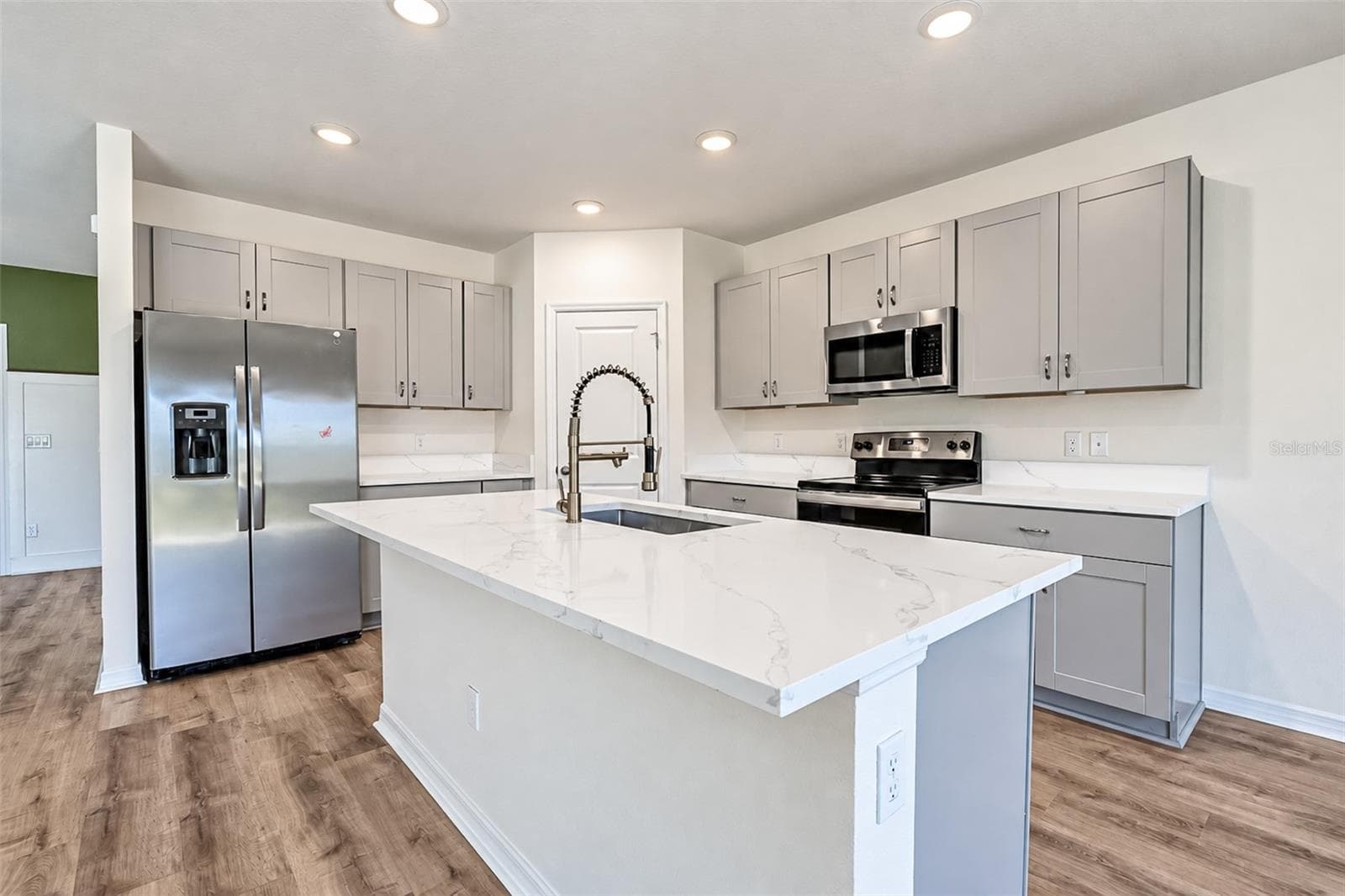 Single Family Residence at 585 BLACK EAGLE DR, GROVELAND, photo 14 of 56