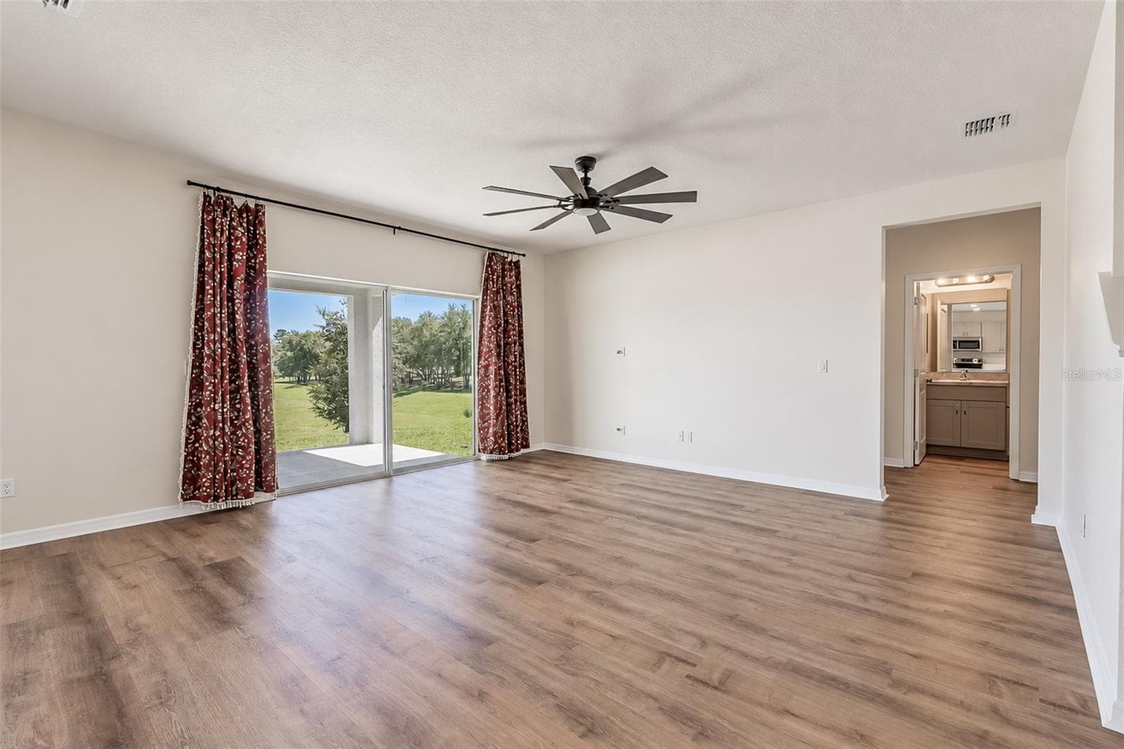 Single Family Residence at 585 BLACK EAGLE DR, GROVELAND, photo 25 of 56