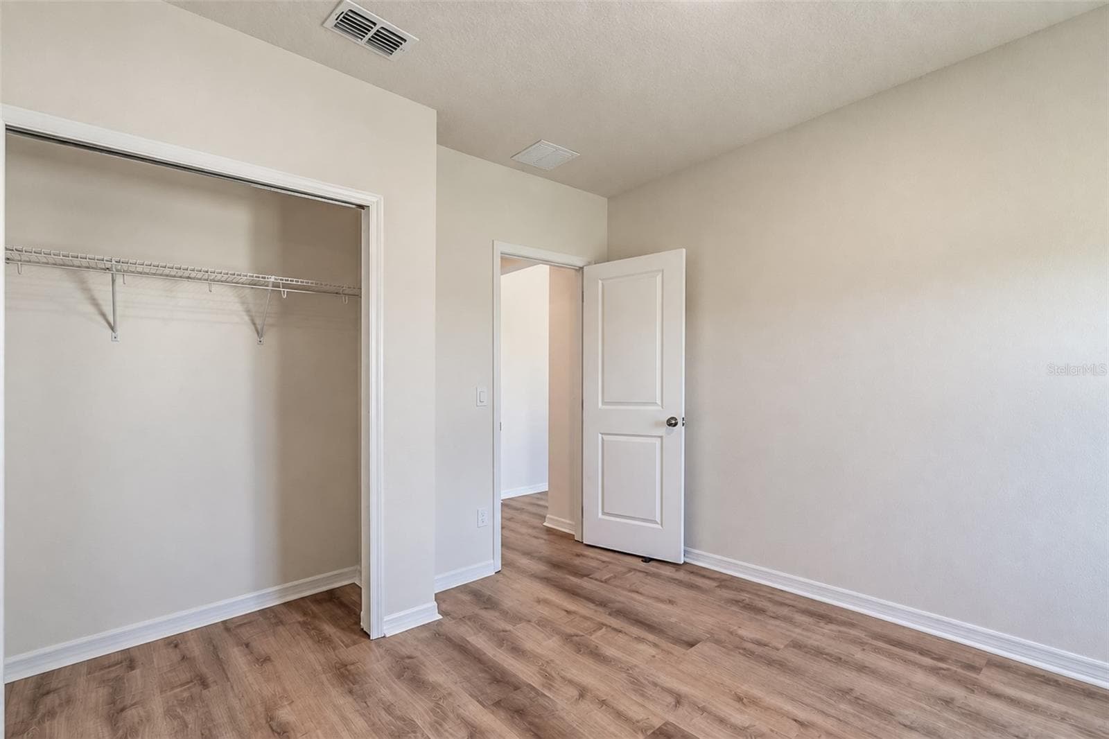 Single Family Residence at 585 BLACK EAGLE DR, GROVELAND, photo 27 of 56