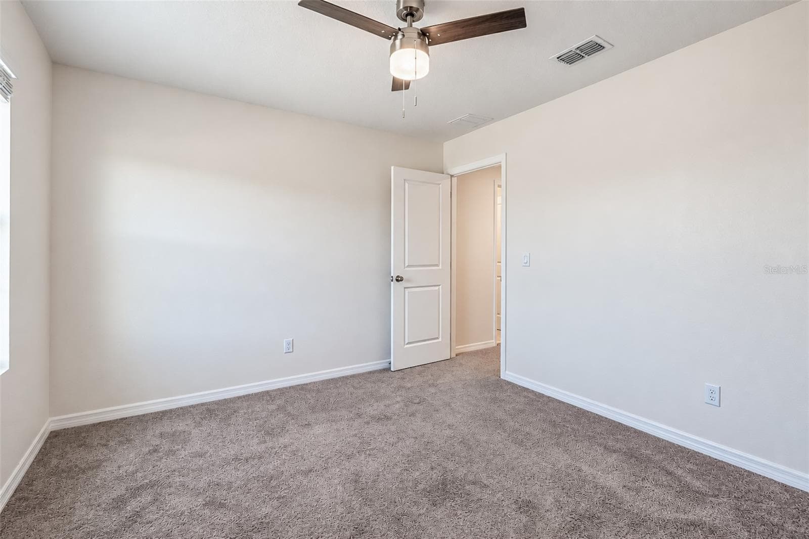 Single Family Residence at 585 BLACK EAGLE DR, GROVELAND, photo 45 of 56