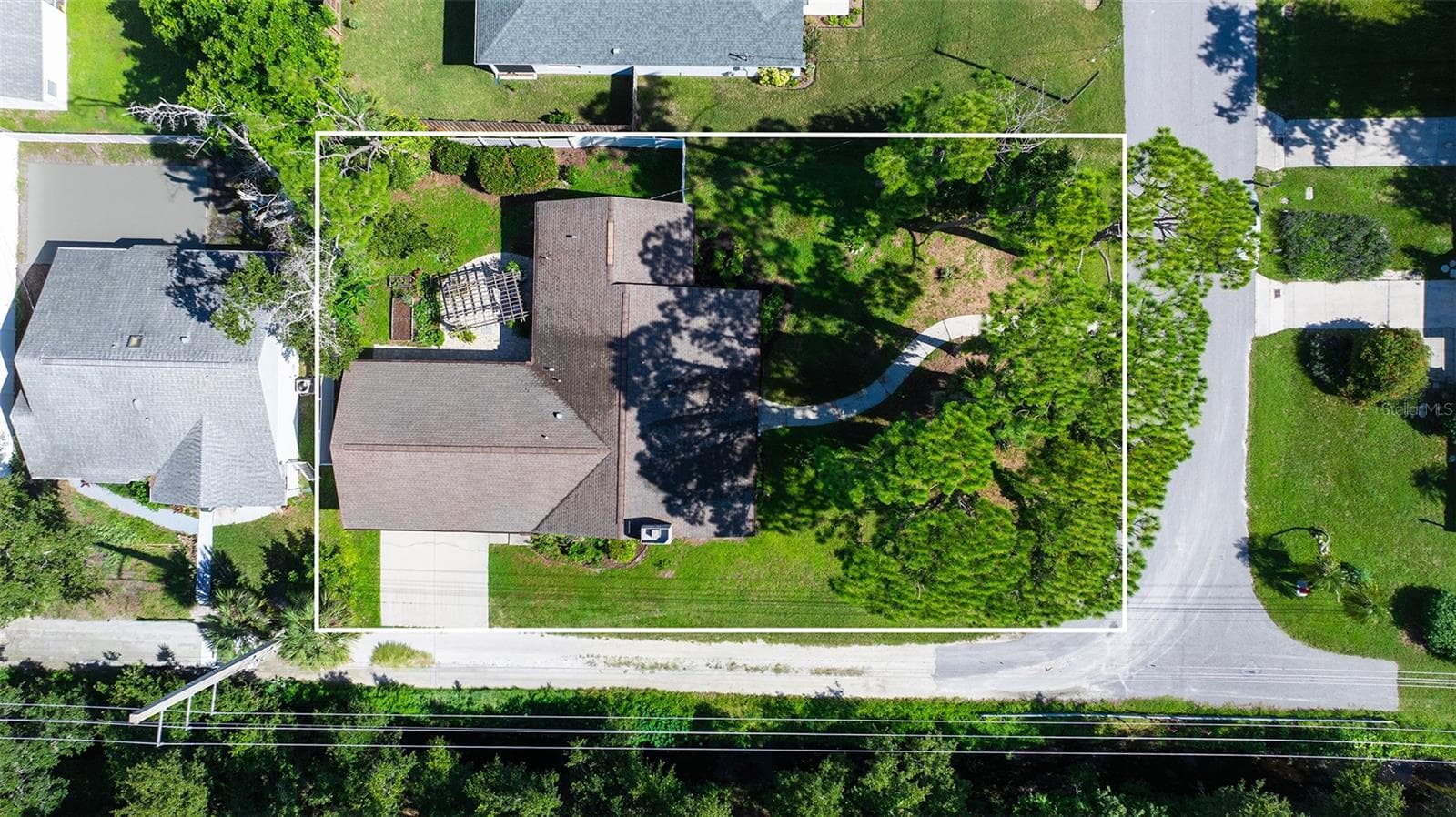 Single Family Residence at 4598 CACTUS AVE, SARASOTA, photo 5 of 95