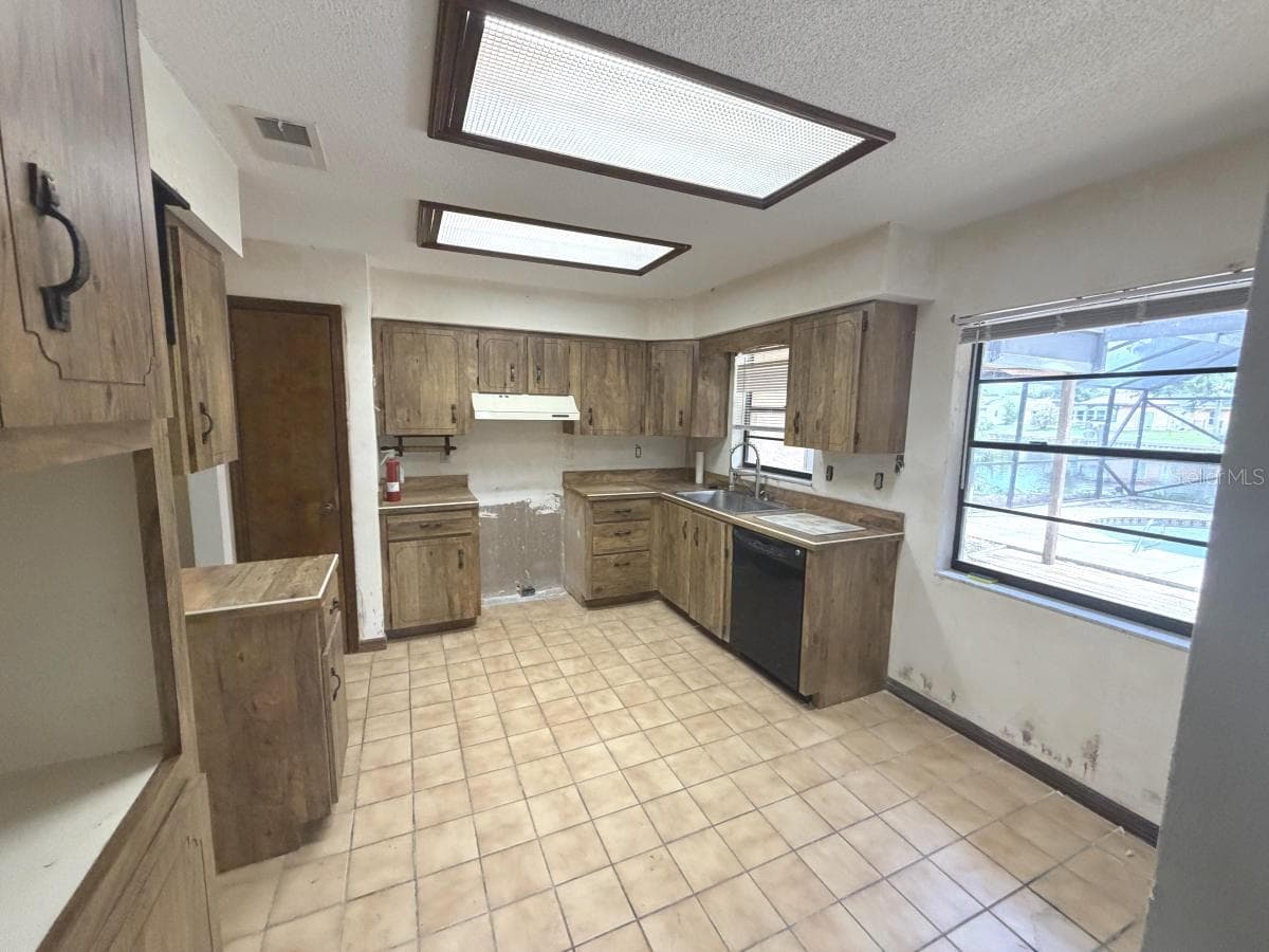Single Family Residence at 824 BLACK DUCK DR, PORT ORANGE, photo 9 of 46