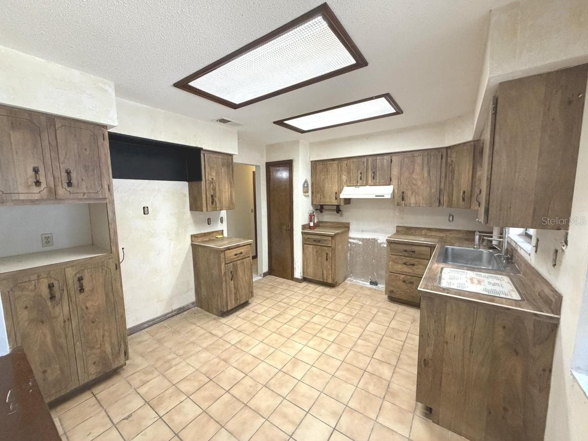 Single Family Residence at 824 BLACK DUCK DR, PORT ORANGE, photo 10 of 46