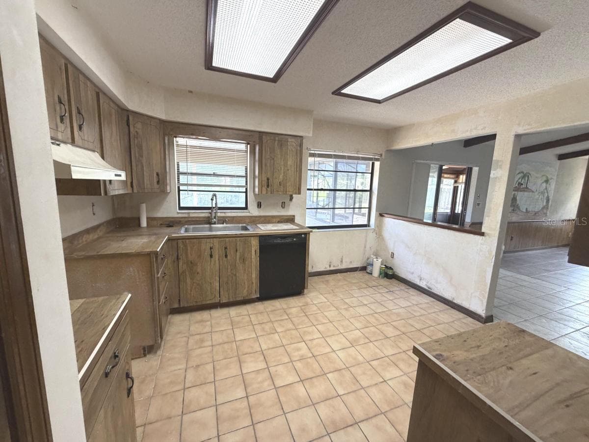 Single Family Residence at 824 BLACK DUCK DR, PORT ORANGE, photo 12 of 46